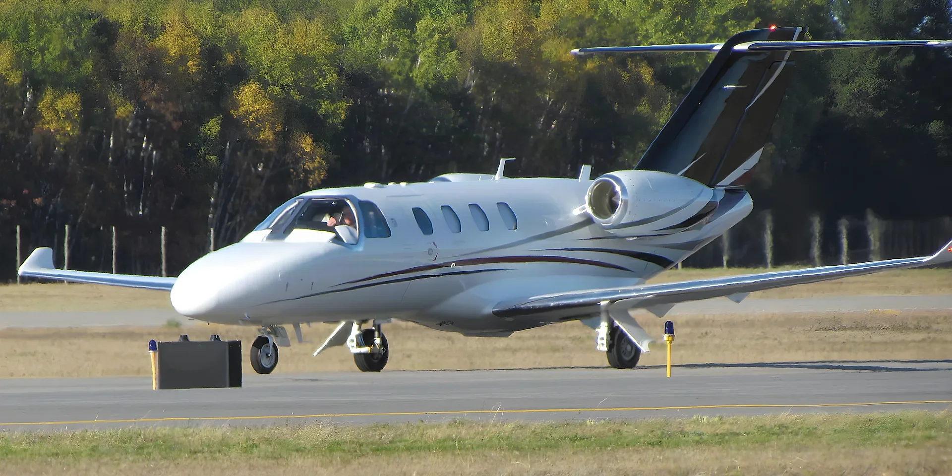 Cessna Citation M2 på rullbanan